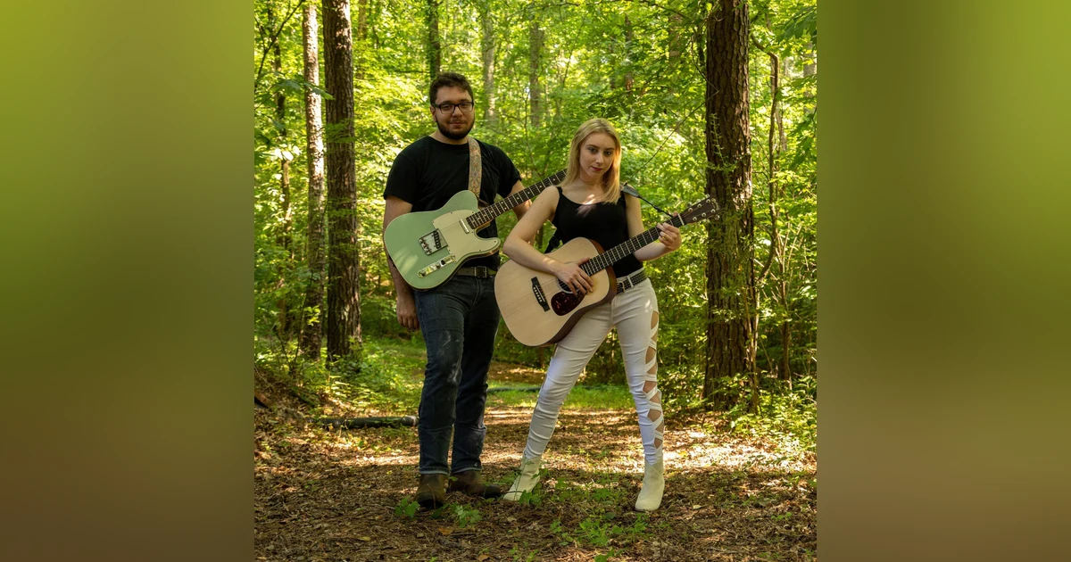 Episode 23: Dani and Dylan live from the Oakhouse in Canton