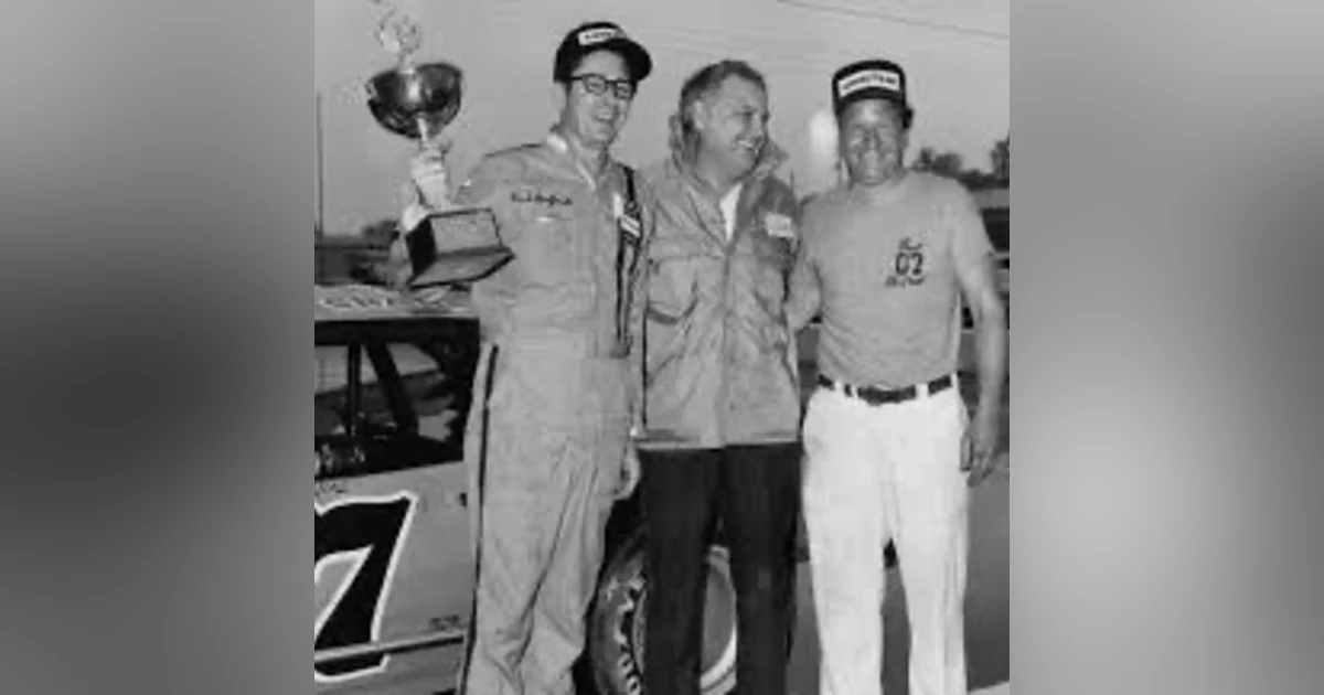 The Ferrum Flash Paul Radford with Charlie Mitchell and SMART Modified Tour Director Chris Williams