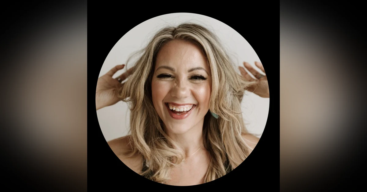 Andrea Merrill's Triumph: From Adversity to Success as a Fractional CMO & The Secret to Making Money from Speaking Engagements