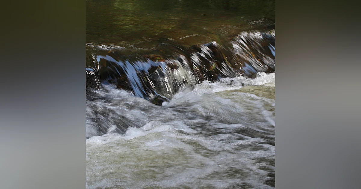 Tranquil Stream: Relaxing Water Sounds for a Peaceful Sleep