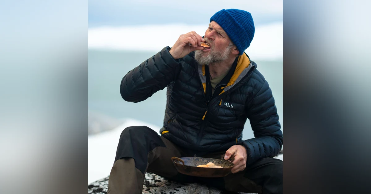 #152 - Kayaks, Kiviak & Ketosis: A 3,200 km Greenland Experiment with Paddling Chef Mike Keen