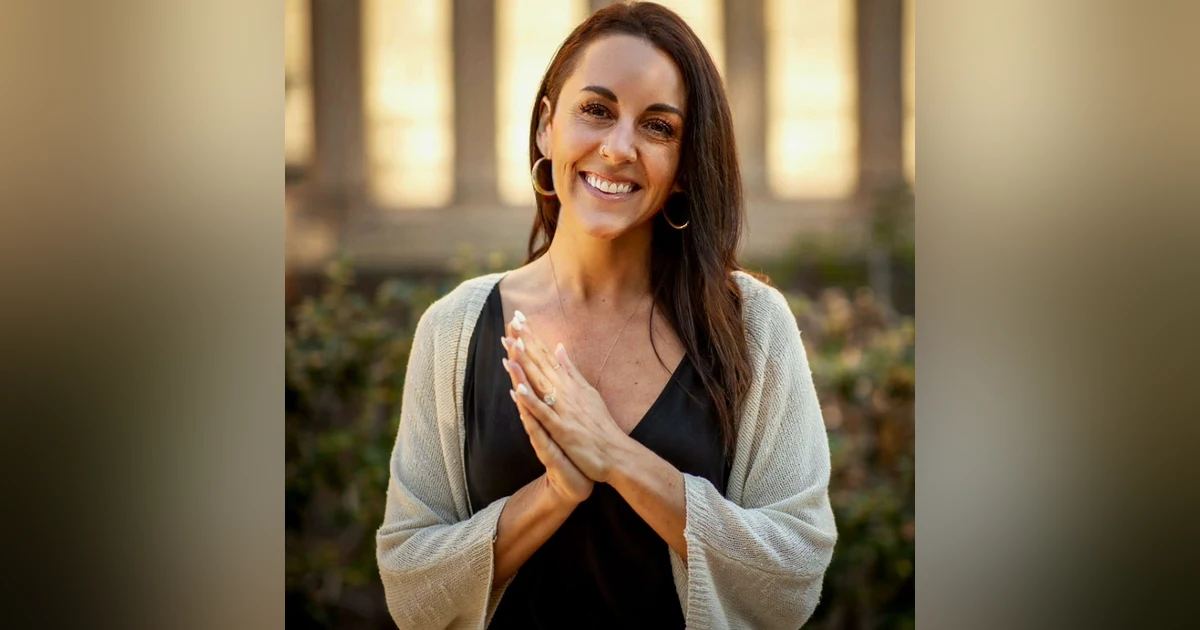 Finding Freedom: A Journey to Conscious Sobriety with Coach Lauren Fay