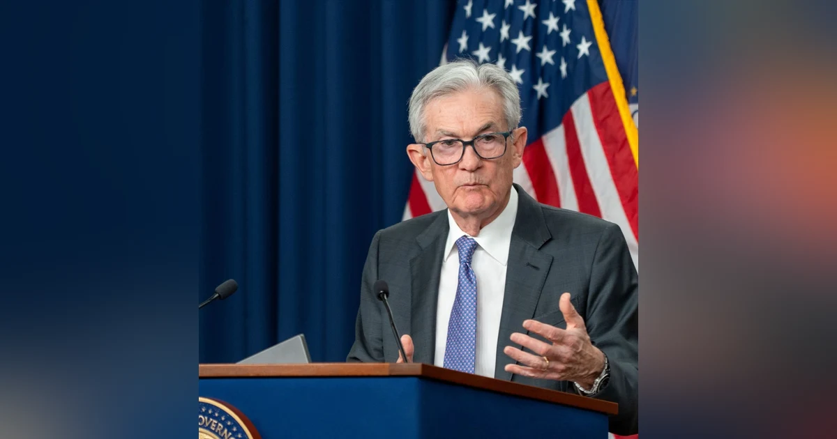 La Bolsa: El Ibex 35 avanza un 0,37% mientras el mercado vigila la guerra Trump-Powell