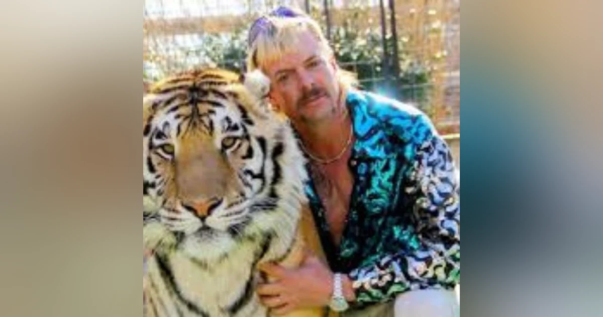 A conversation with 'The Tiger King' Joe Exotic: Tik Tok Live Feed with advocates Staci & Jennifer