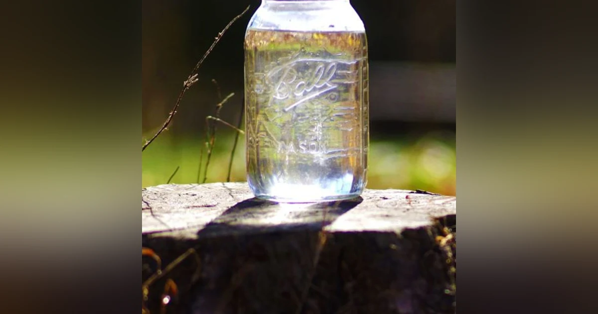 Moonshine Heritage with Henry Law, Star of Moonshiners on Discovery; plus Colby Helms and Sandra Aranegui
