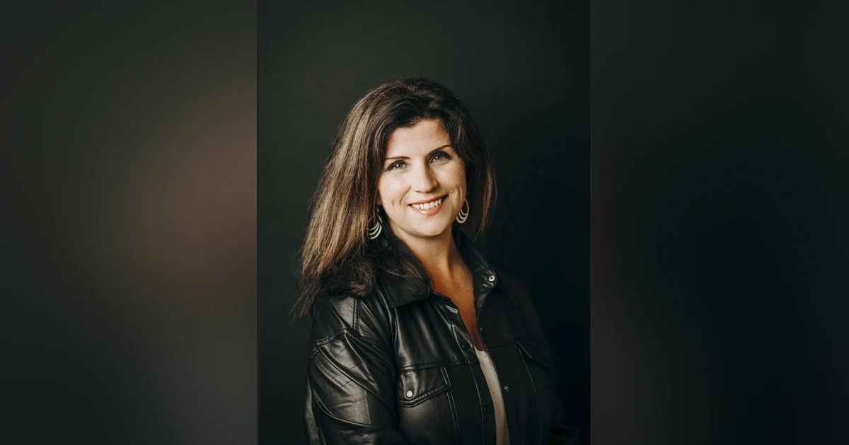 Theresa Bailey, Hockey Mom/Author