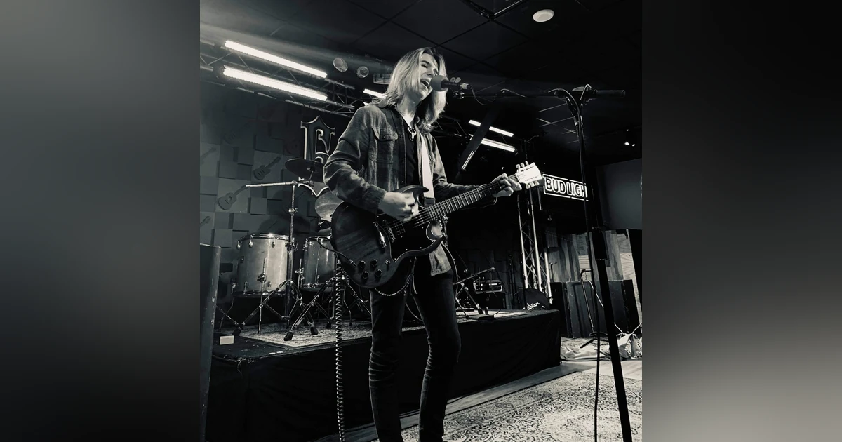 Garrett Wheeler live from "The Bird's Nest"