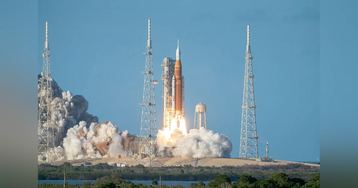 To The Moon, Nerds!