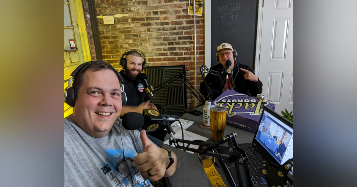 229: Joey Mulinaro is back to talk racing fandom; The Panama Canal is clogged up.