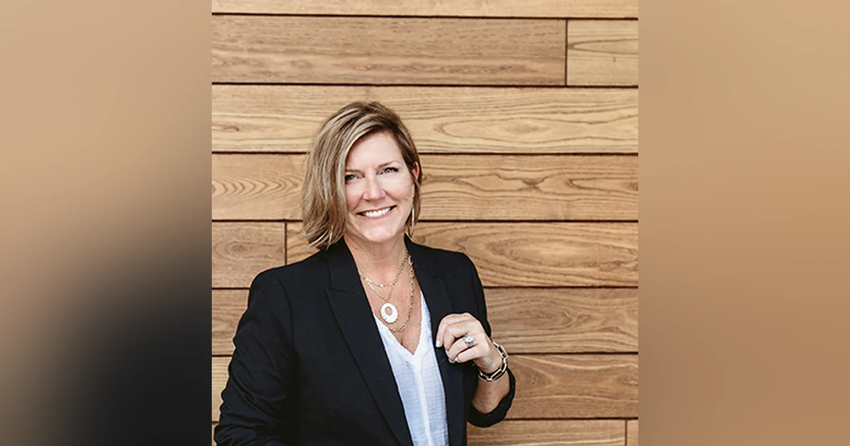 EP 92: EMPOWERING CREATIVE ENTREPRENEURS TO GROW THEIR BUSINESS!