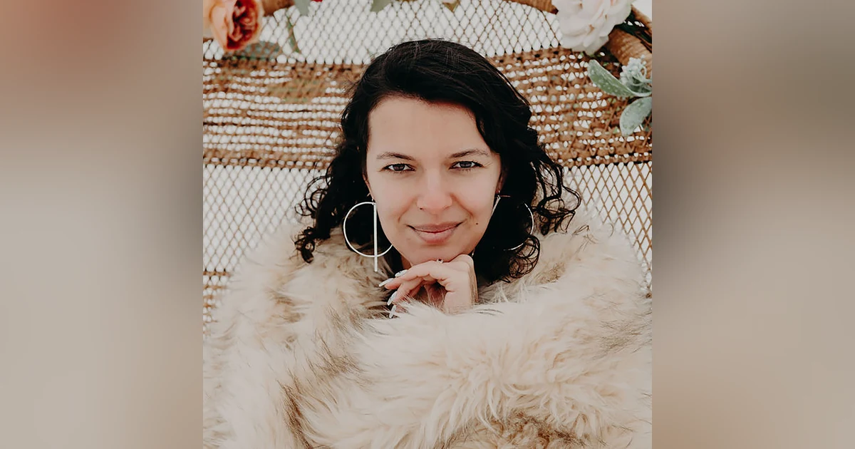 Presence Is the Portal – Caroline Arco on Spirituality, Healing & Becoming