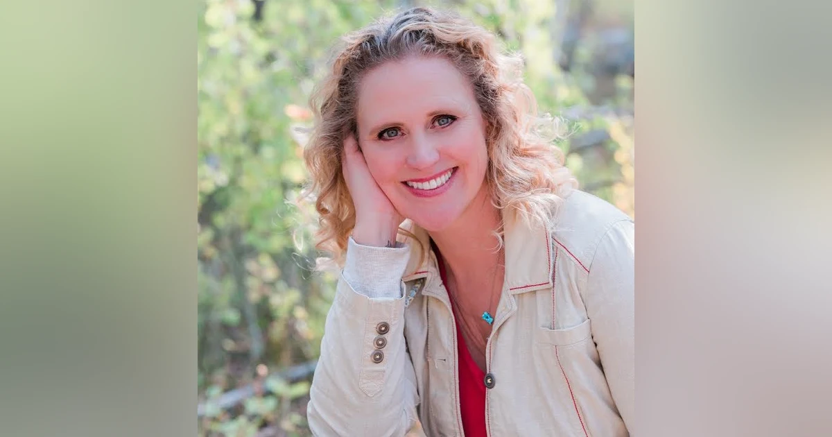 Meet Amazing with Loren: Red Skin Syndrome, Steroids, Anaphylaxis, Advocacy & Inclusion