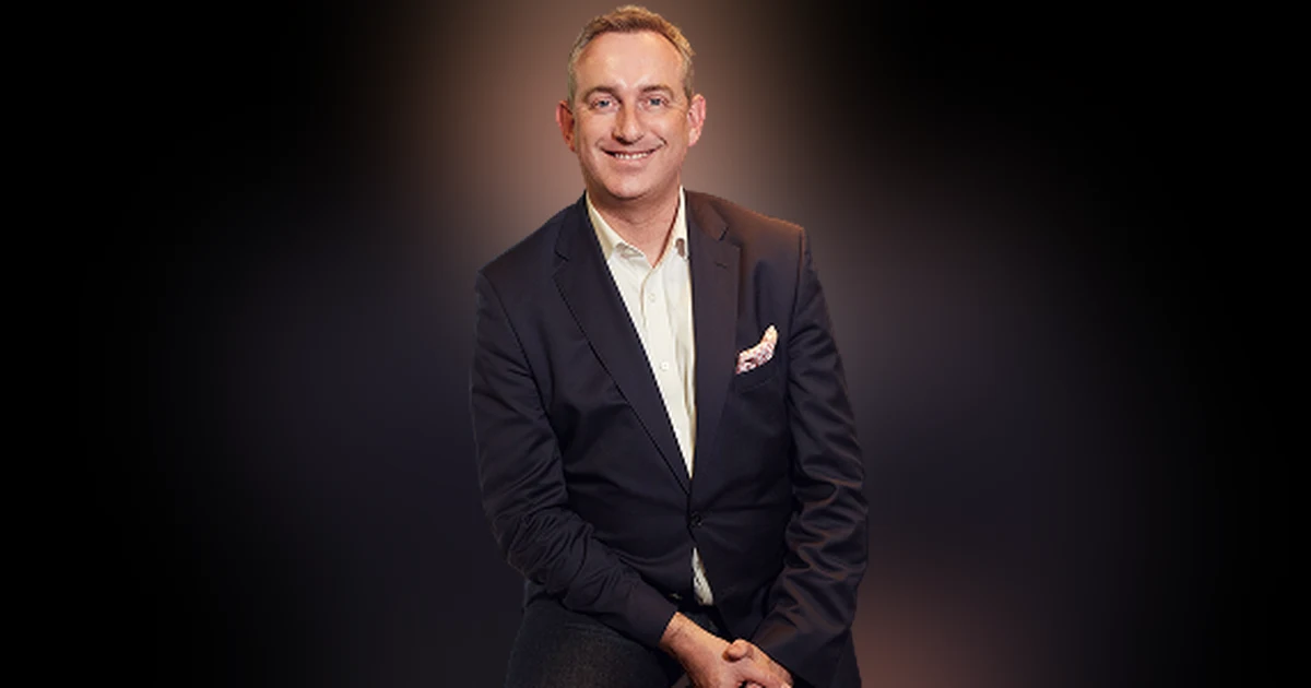 Bee Wise – Leadership Lessons from Inside a Busy Beehive