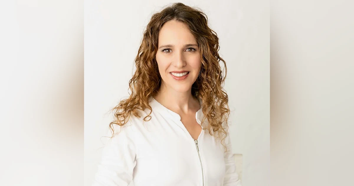 The Power of Gratitude and Authenticity: The Path to Healing with Christa Rose