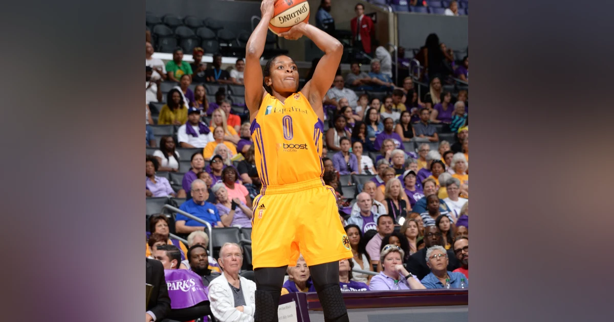 We Talk Lady Hoopz Ep.5 Alana Beard, Chamique Holdclaw