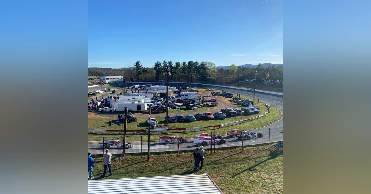 SMART MODIFIEDS from Turn 2 at FCS featuring Steve Post of MRN Radio, Matthew Dillner of Dirty Mo Media, and Senator Bill Stanley, with guest Co-host Julian Austin