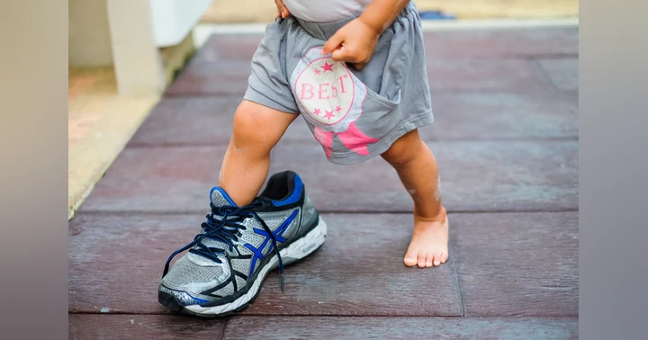 image for When Should Kids Start Wearing Shoes?