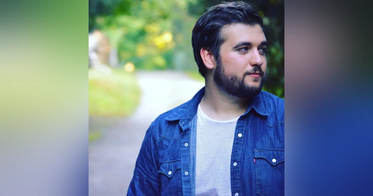 Logan Piercey live from "The Digital Bird's Nest"