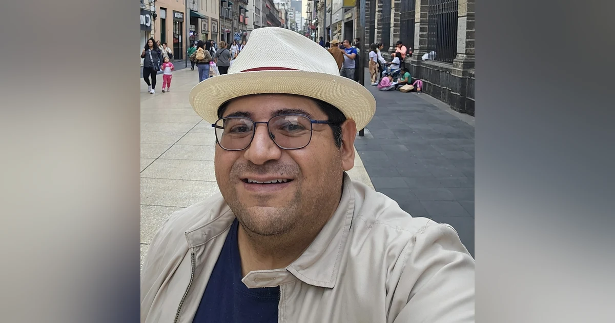 Adolfo Mondragón--The Gift Hangar