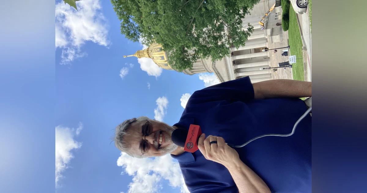 S1 E67  TIM LARSON - Radio in Charleston, West Virginia 40 years ago!