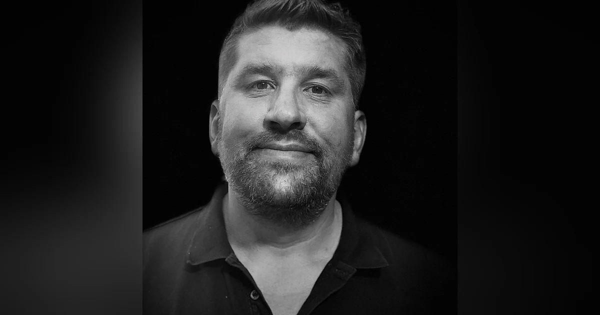 Antoin Cox / Production sound mixer