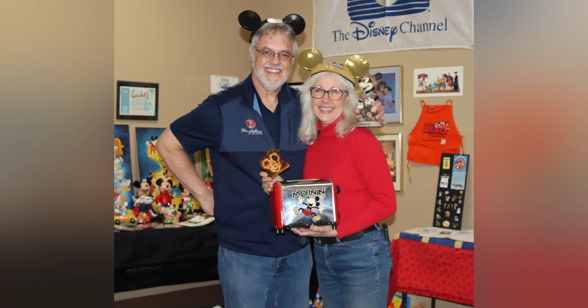 S5 E9  WE'RE ALL EARS! - My Days with Disney...It's Show Time!