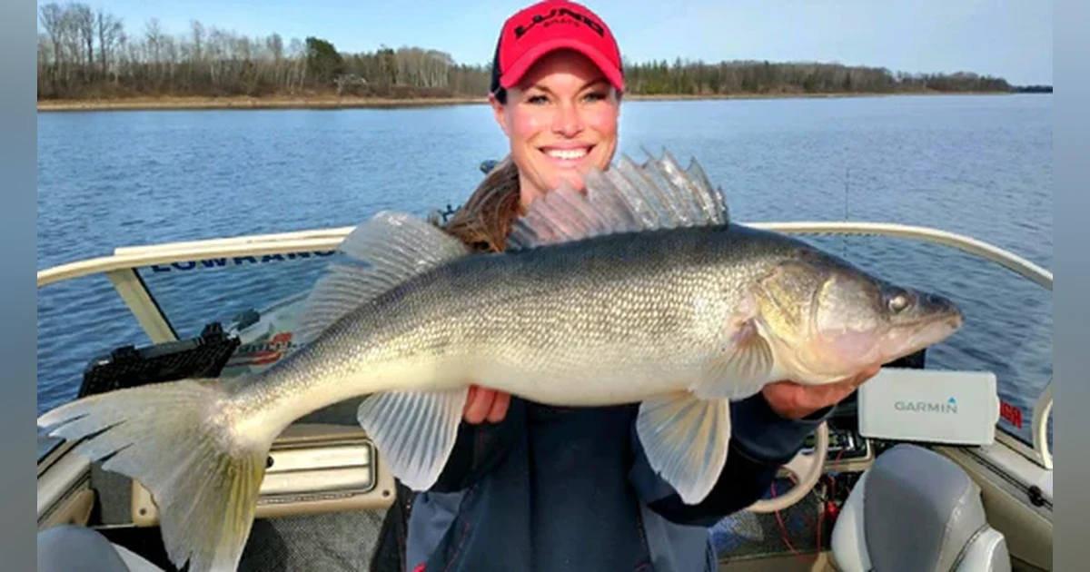 EP. 254 Meet the Bass N' Biologist Mandy Uhrich