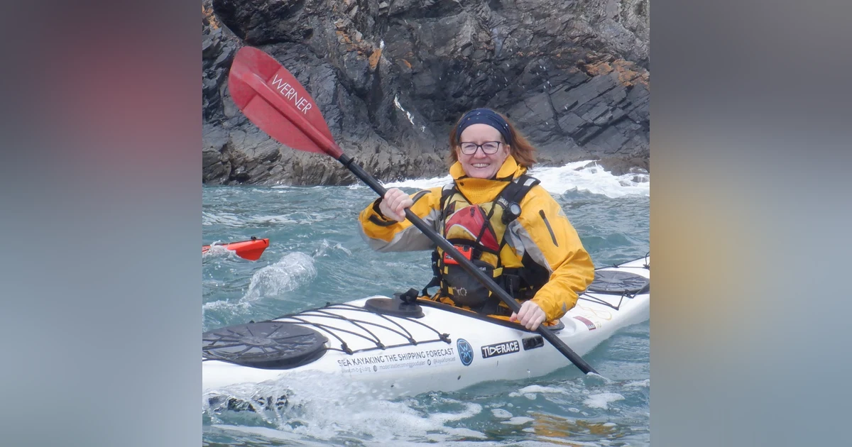 #99 - Katie Carr - Moderate Becoming Good Later Kayaking the Shipping Forecast with Toby