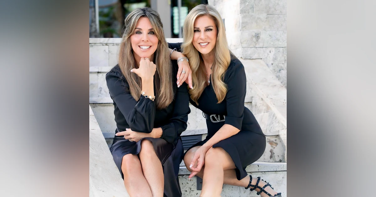 Code Girls Redefine Medicine: From COVID Survival to Modern Medicine Cabinet with Wendy Cohn Osbourne and Dr Lisa Piper