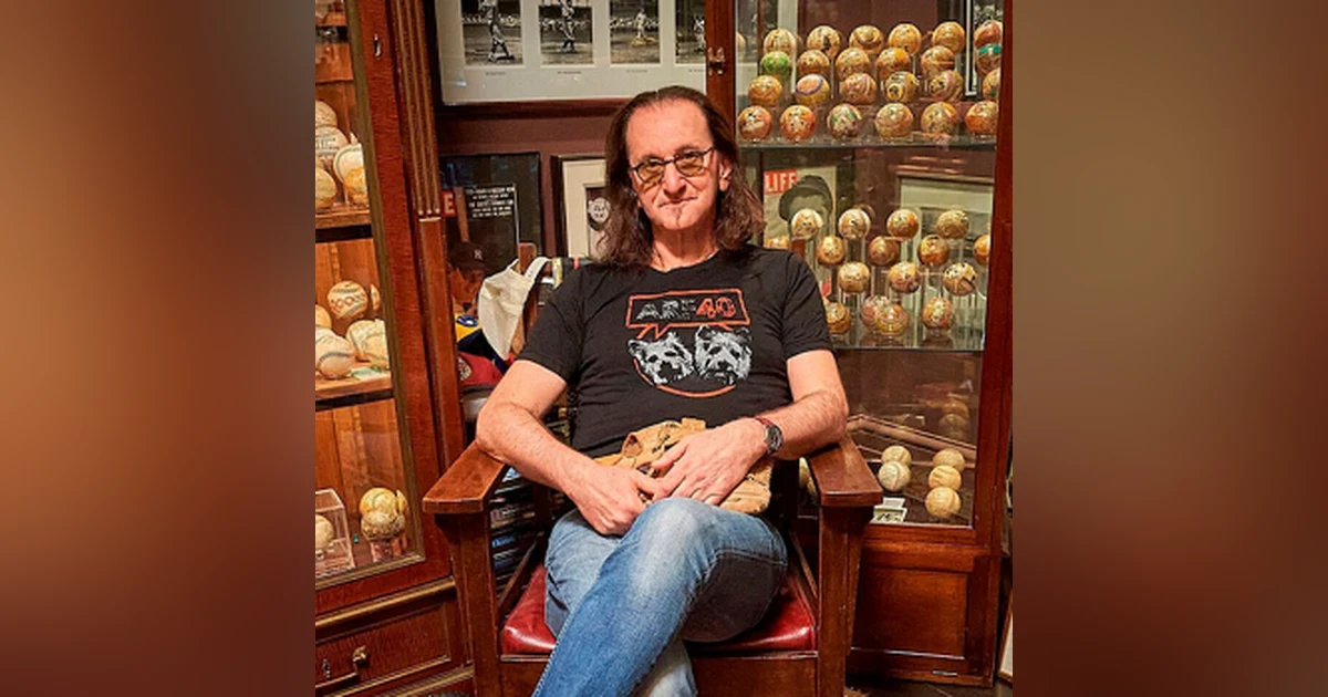 Geddy Lee Auctions ‘Part’ Of His Baseball Memorabilia