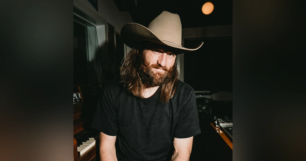 179. Guitars and Bows with Travis Van Hoff