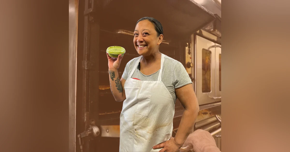 The Pizzeria That Outsells All The Chains Cooks On A Grill w/ Vanessa of The Cheeseboard Collective