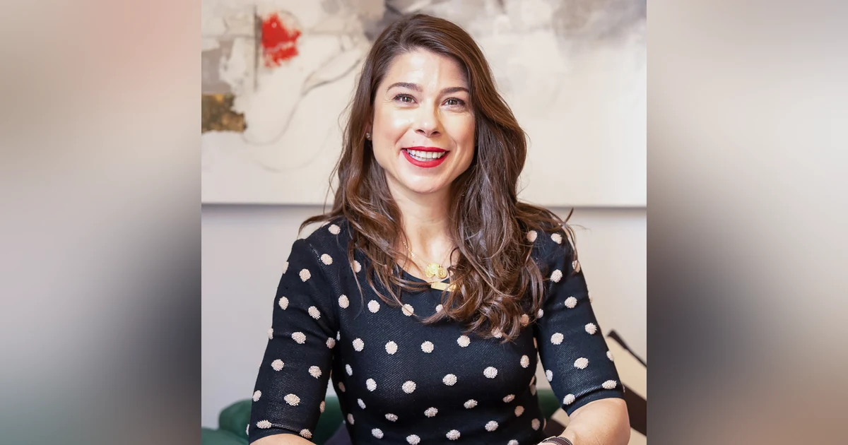 Women Supporting Women: The Power of Community in Career Growth with Sarah O'Brien Hammond