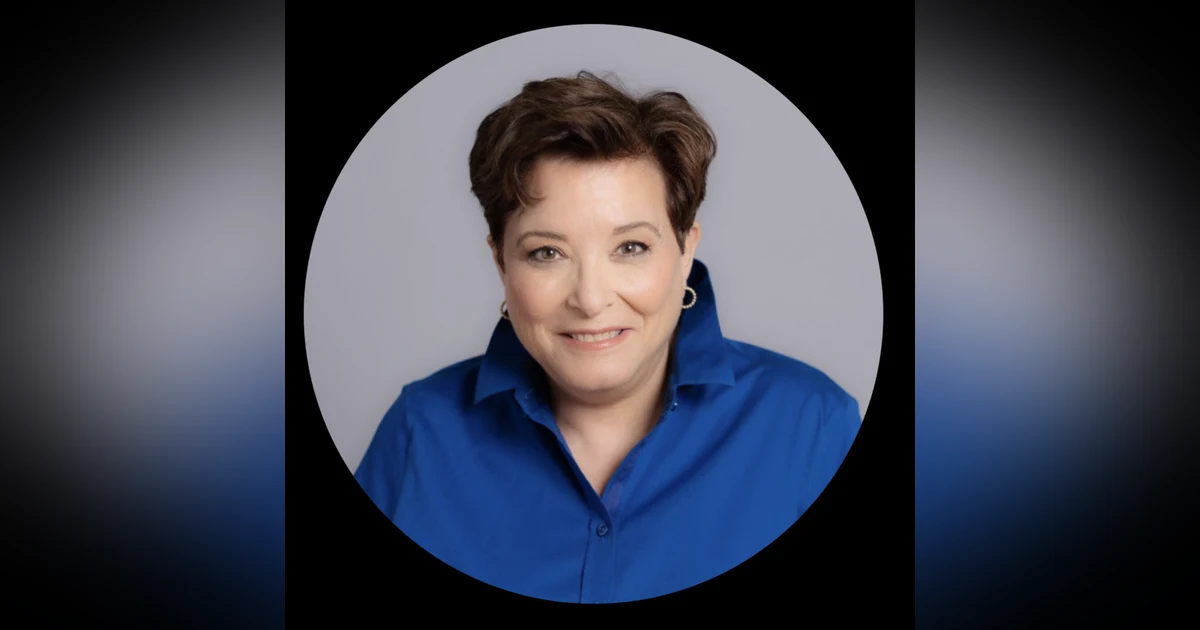 A Fortune 500 Executive Builds her Personal Brand, Becomes a Top Brand Ambassador for her Company, and Rallies her team of 20,000 on Social Media