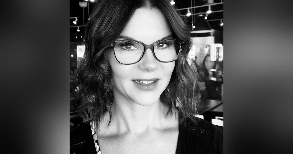 Amy Nielsen - Worth It: From Homeless to Hero