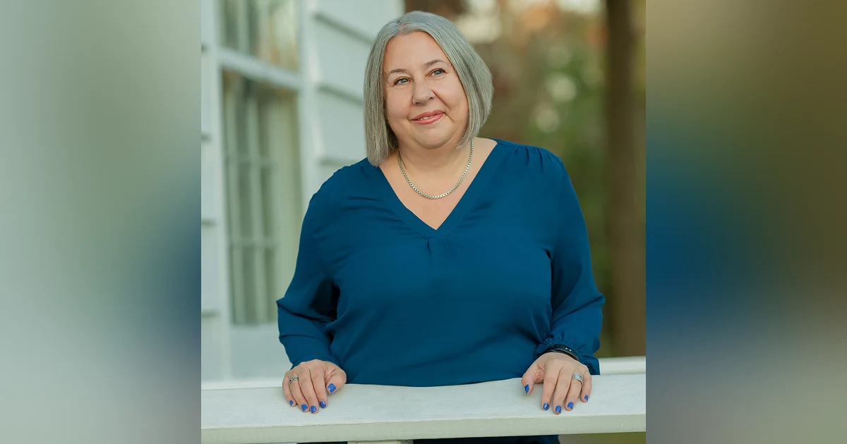 Breaking Bullsh*t and Igniting Light: How Soul Language Transforms Personal Truth with Jennifer Urezzio