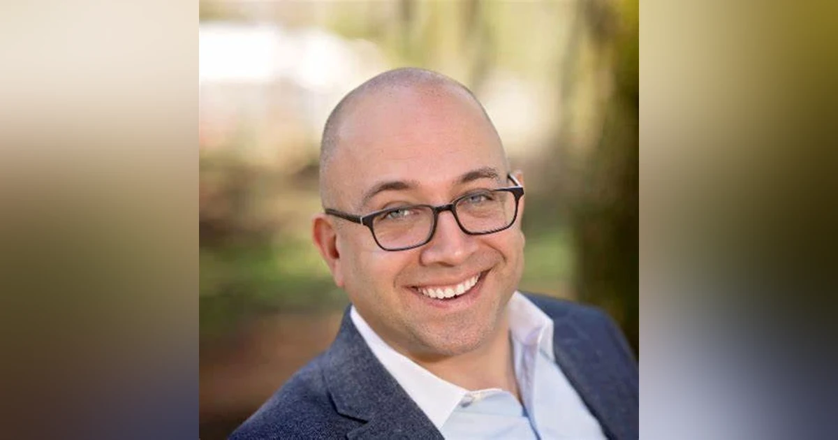 Episode 265- Michael Ayalon, CEO of Greek University Shares Insight on Solving Fraternity & Sorority Problems For College Students