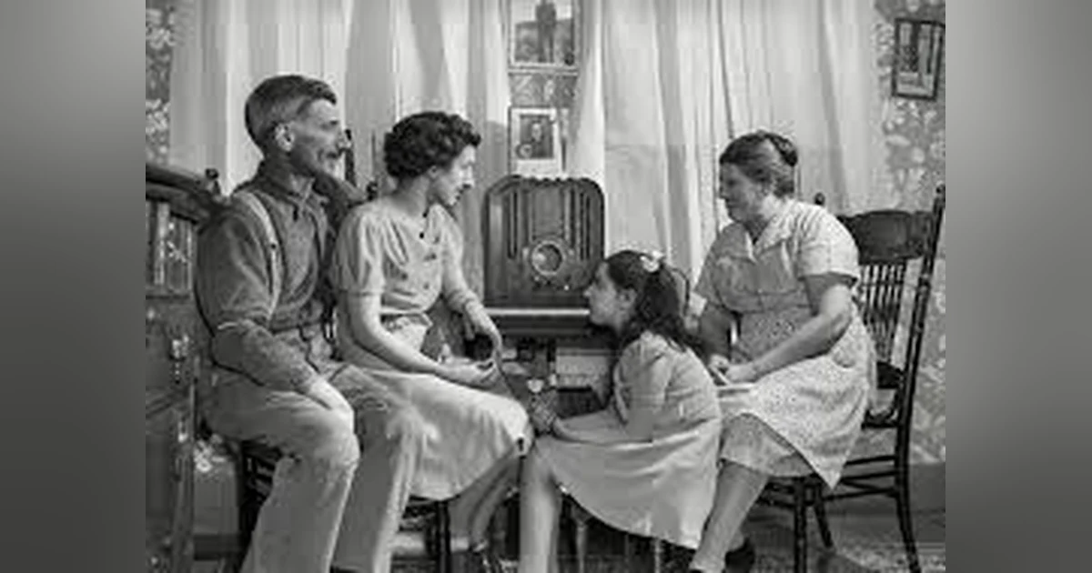 THE THEATER OF THE MIND- WHEN RADIO RULED THE AIRWAYS