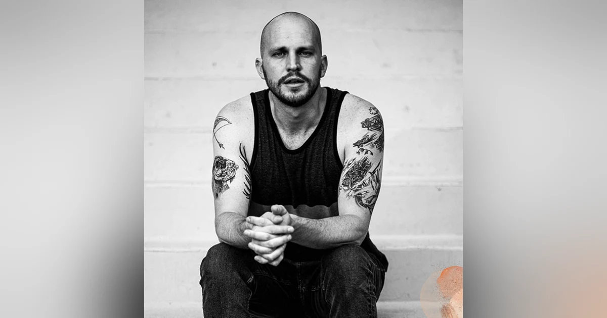 Interview with AllThePrettyThings Logan Tabor