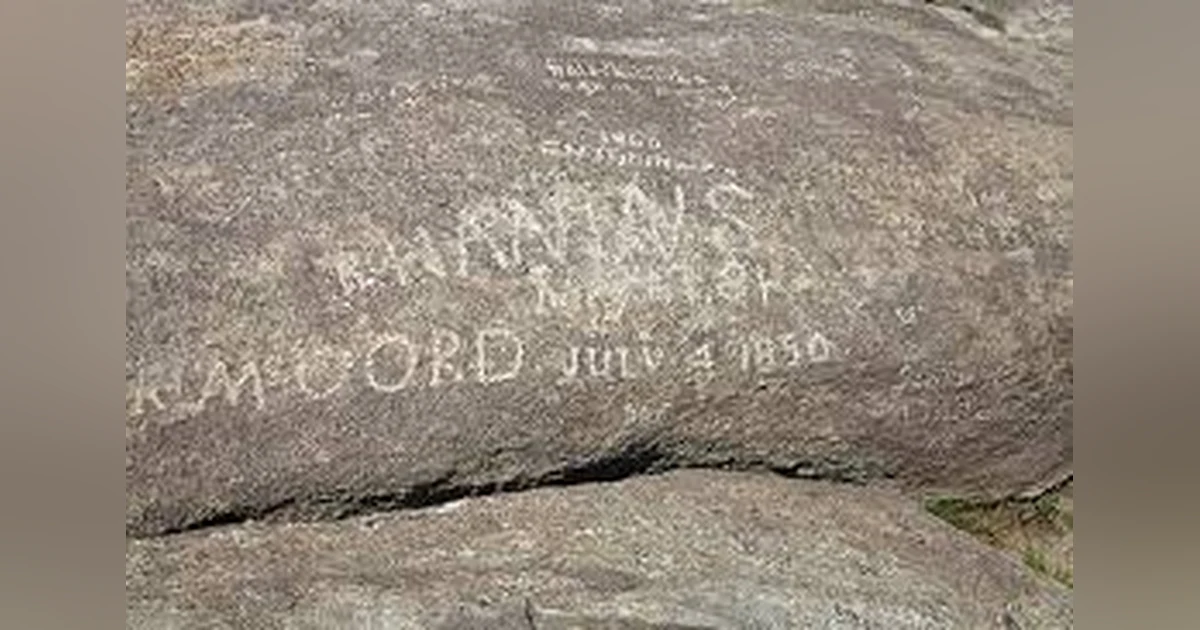 INDEPENDENCE ROCK