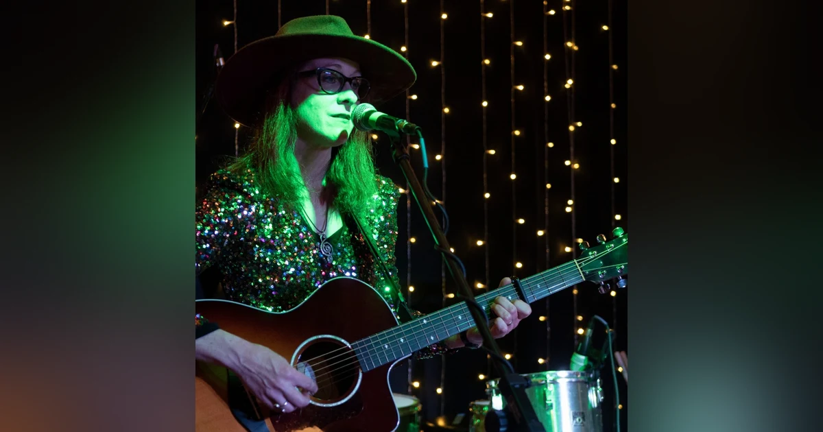 Alice Osborn live from the Digital Bird's Nest