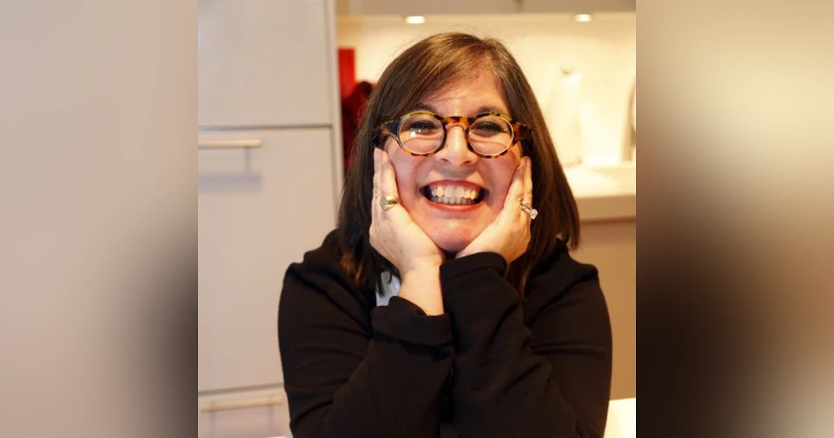 Season 2-Episode 32 - Rita DeMontis
