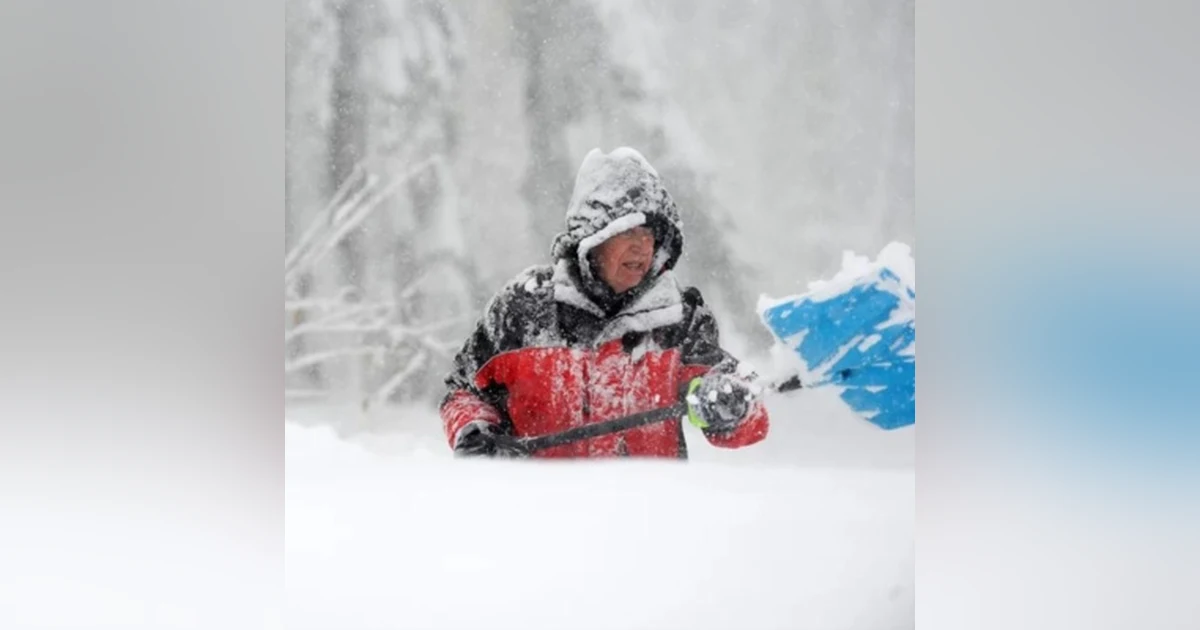 SoberNotMature - Episode 44 (A Winter Wonderland - Or Wondering Why We're In A Land Of Winter)