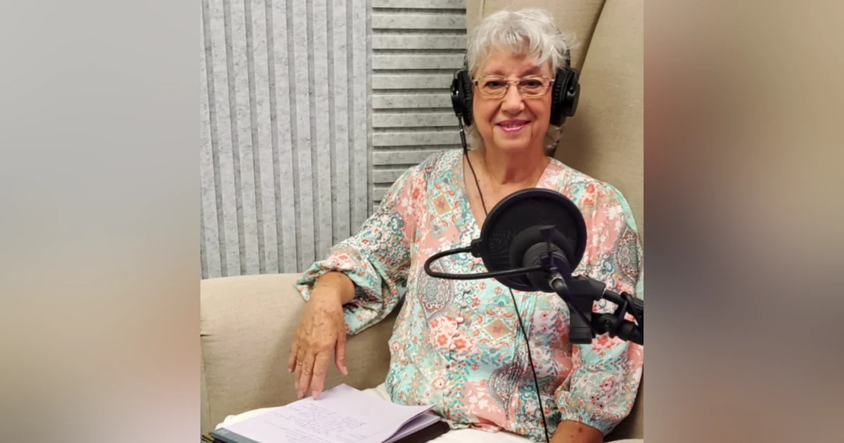 Kathy Morrow: Director of Emerald Coast Public Relations Organization & CEO of 2Morrow Communications. Giving the gift of words to inspire!