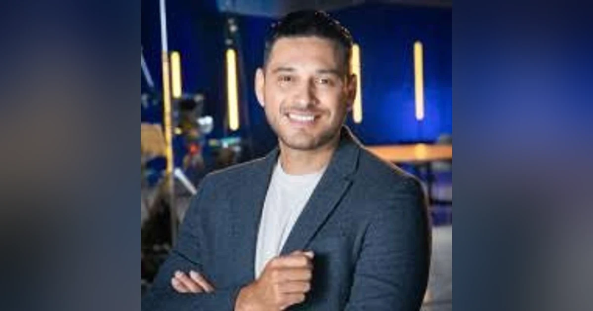 Navigating the Digital Revolution: Insights from a Google Digital Coach With Roberto Martinez