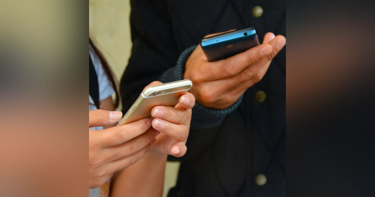 Textually Speaking… (Textationships and Text Etiquette) Suzie The Dating Diva