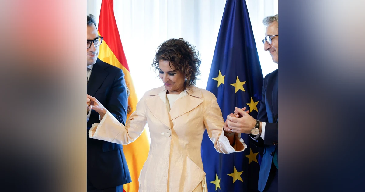 Tertulia de Herrero: Arcadi España asume la "difícil tarea" de los Presupuestos