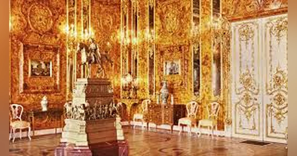 THE AMBER ROOM   ONE OF THE WORLD'S GREATEST UNSOLVED MYSTERIES