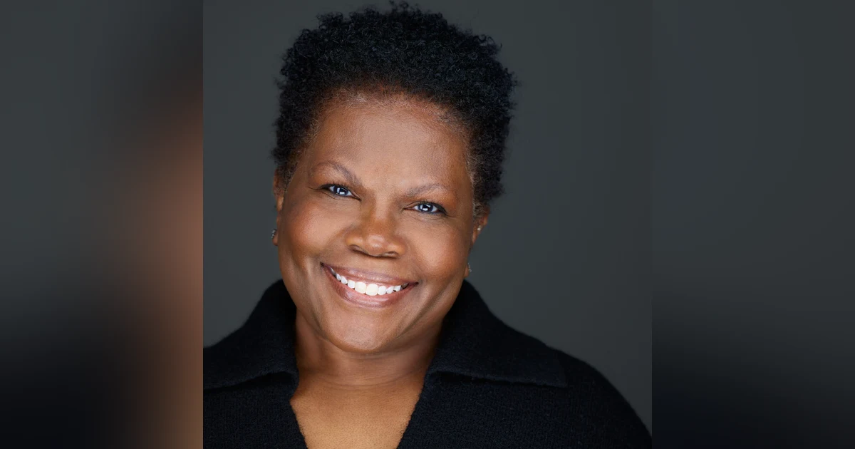 Camille Wright Felton - Framing Your Best Self: The Art of attention-grabbing Headshots