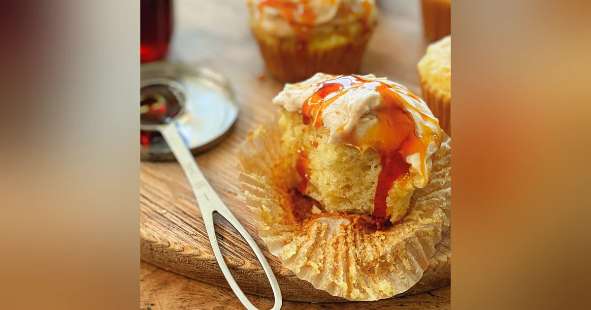 Vanilla Bean Cupcakes with Browned Butter Caramel Icing